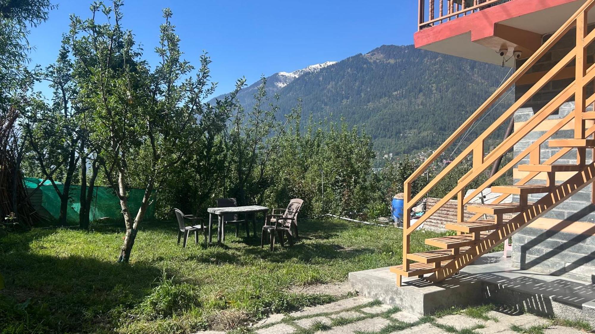 Sunface Homestay Manāli Exterior foto