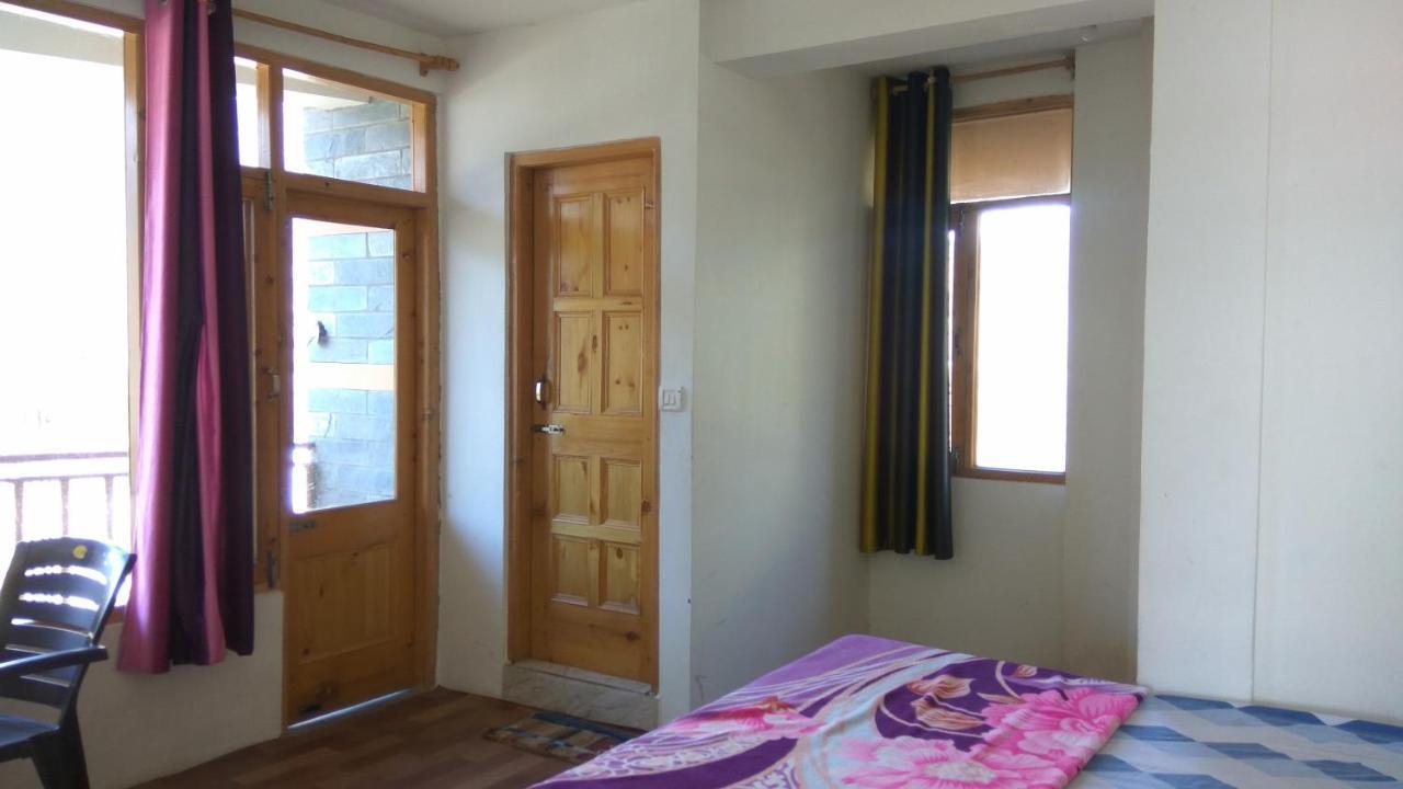 Sunface Homestay Manāli Exterior foto
